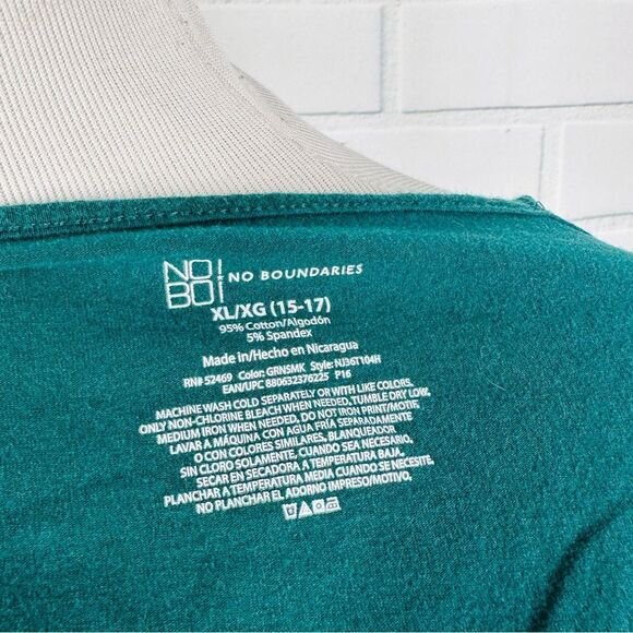 10/$25🦋 No Boundaries Hunter Green Basic Camisole - Size XL - Picture 8 of 9